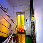 Independent 1 Bhk Apartment In New Delhi