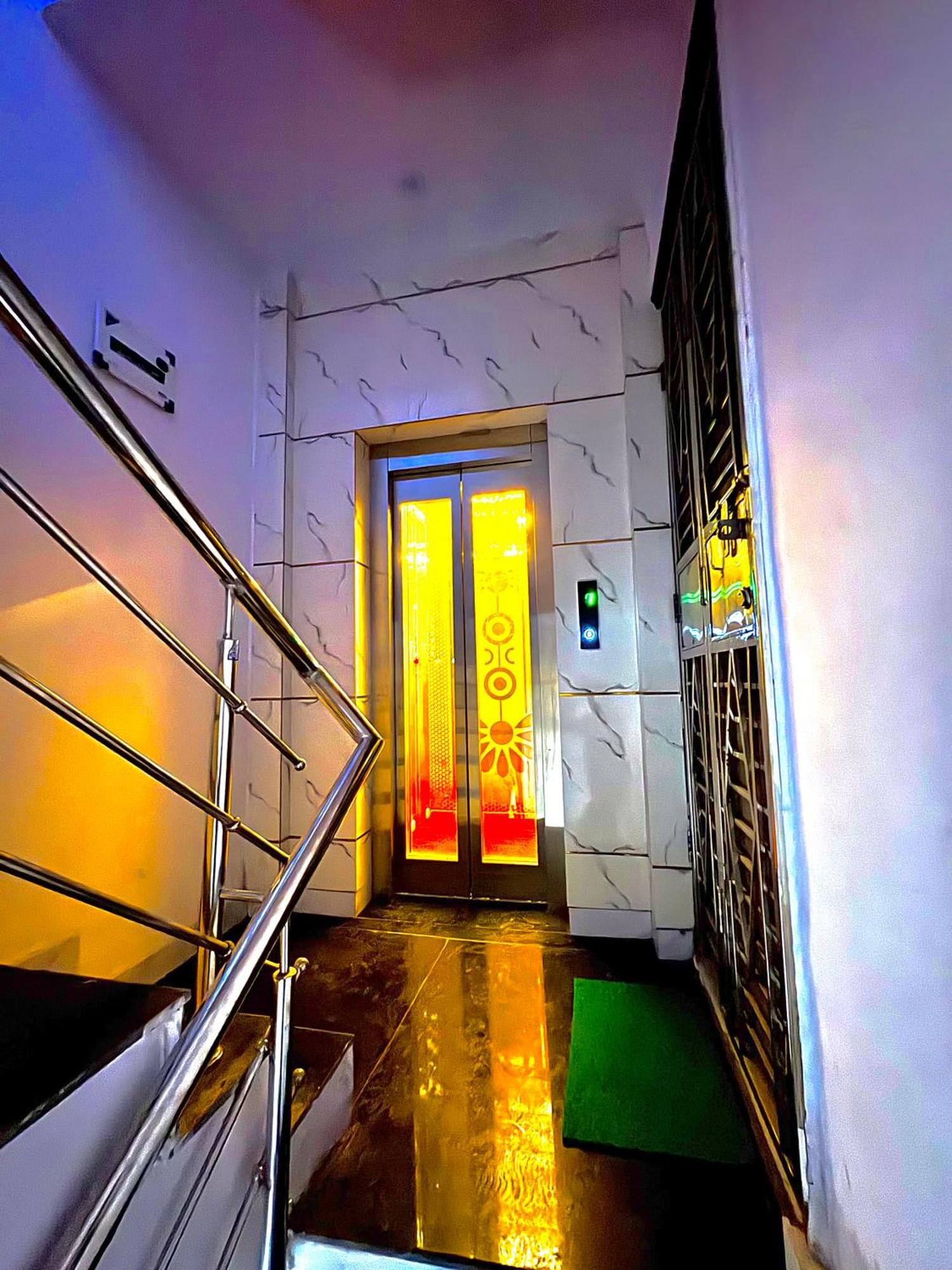 Independent 1 Bhk In New Delhi